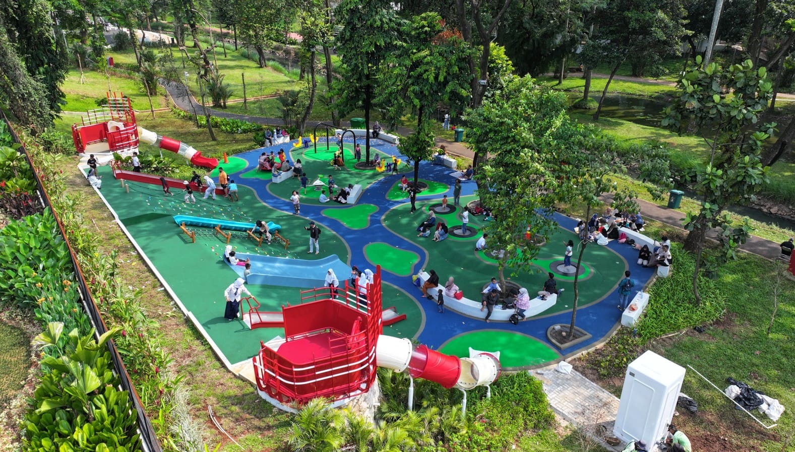 Cari ide liburan Mei 2026 di Jakarta? Temukan rekomendasi wisata, museum, taman kota, dan aktivitas seru untuk mengisi libur panjang bersama JAKI. 